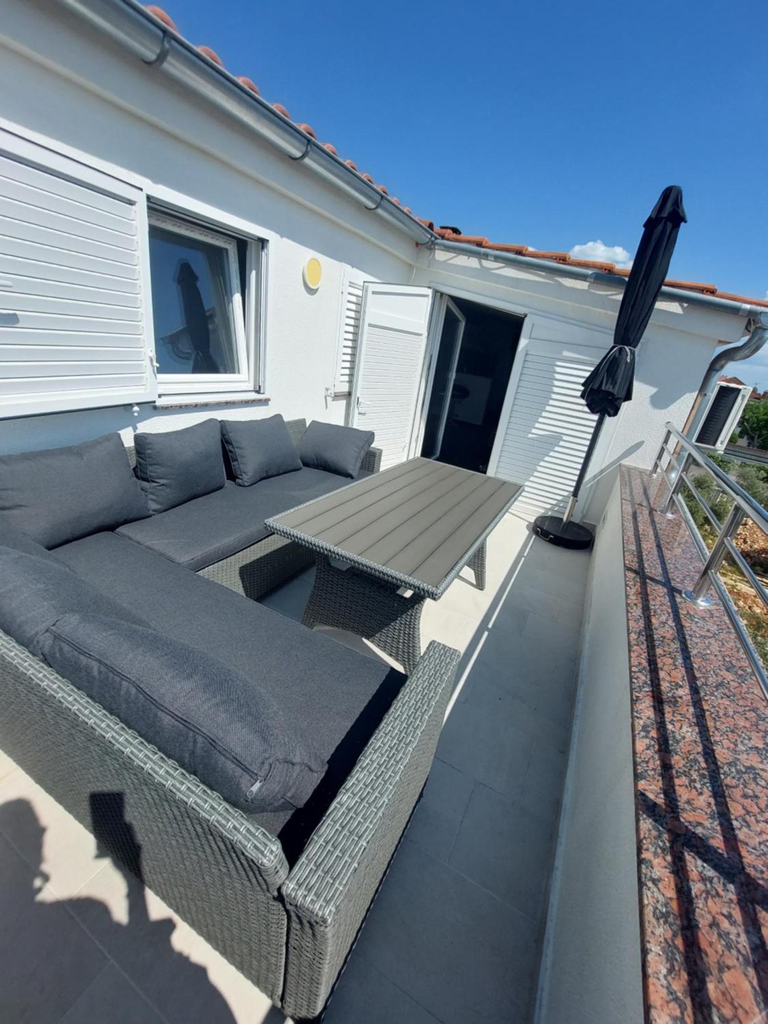 Apartman Nella Biograd Na Moru Esterno foto